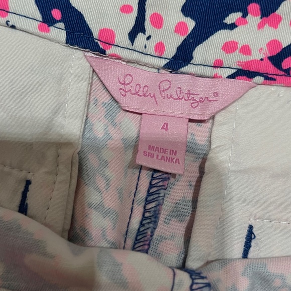 Lilly Pulitzer OUTFIT- Button-Down Shirt & Shorts – Size S Top / 4 Bottom - Picture 5 of 7